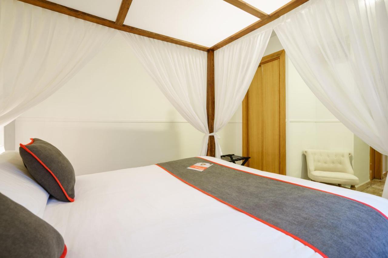 Hotel Boutique Reina Mora Granada Exteriör bild
